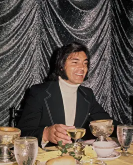 Huty35664 Prints: Engelbert Humperdinck, British Singer