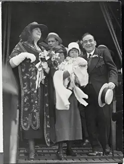Support Prints: Enrico Caruso and Family