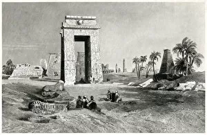 Images Dated 19th March 2013: Entering The Temple Of Karnak