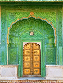 Door Gallery: Entrance to palace