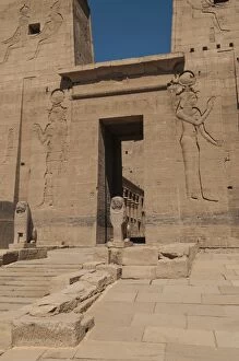 Images Dated 1st January 2016: Entrance to the Temple of Isis with two stone lions