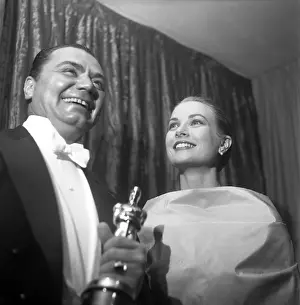 94174688eb Prints: Ernest Borgnine And Grace Kelly