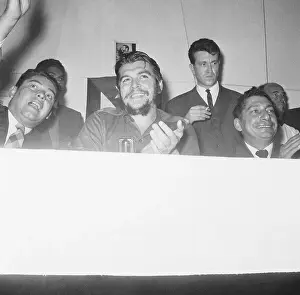 Uruguay Prints: Ernesto Guevara Speaking to Crowd