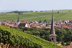 Escherndorf in front of Nordheim, Mainschleife, loop in the Main River, Mainfranken Escherndorf in front of Nordheim, Mainschleife, loop in the Main River, Mainfranken