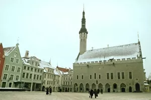 Images Dated 28th March 2006: Estonia, Tallinn, Raekoja Plats, town hall