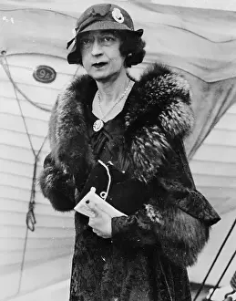 Evalyn McLean Posing in Exquisite Attire