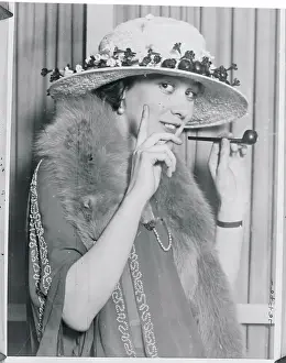 Evangeline Hugheston Smoking Briar Pipe