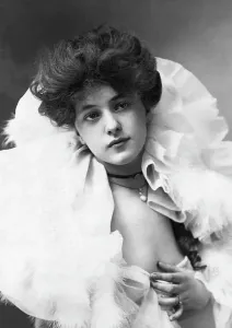 Cleavage Prints: Evelyn Nesbit Thaw