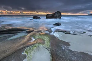 Evening mood on the coast near Utakleiv, Vestvagoya, Lofoten, Nordland, Norway
