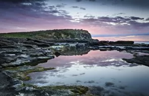 Images Dated 23rd December 2011: Evening mood at the sea, rocky coast, Curio Bay, The Catlins, South Island, New Zealand