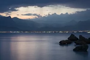 Images Dated 12th October 2014: Evening mood by the sea, the Taurus Mountains at the back, Gulf of Antalya, Turkish Riviera, Turkey