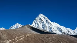 Images Dated 13th October 2016: Everest base camp trek, Gorak Shep, Himalayas, Nepal, Colour Image, Color Image, Photography