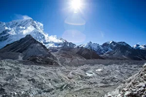 Images Dated 12th October 2016: Everest base camp trek, Himalayas, Khumbu glacier, Nepal, Colour Image, Color Image