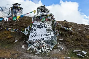 Images Dated 10th October 2016: Everest base camp trek, Himalayas, Nepal, Scott Eugene Fischer, memorial, Colour Image