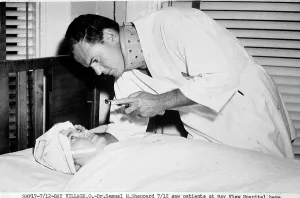 Ohio Prints: Examining a Patient
