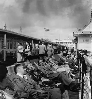 Deckchair Prints: Exciting Hols