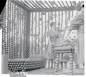 Anaheim Prints: Exhibits Made of Oranges Being Displayed
