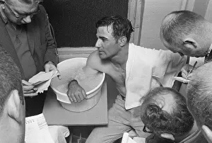 Expos Pitcher Soaking Arm in Ice