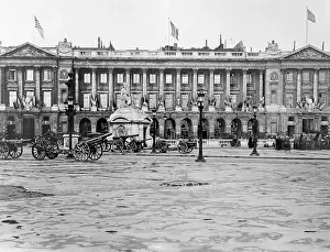 Cannon Prints: Exterior of the Hotel Crillon