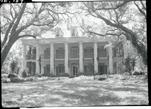 Louisiana Prints: Exterior of Large Plantation Home