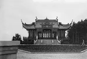 Artisanship Prints: Exterior View of Socialite House