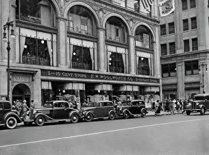 Huty37483 Prints: F. W. Woolworth Company 5c. & 10c. Store, 40th & 5th, NYC