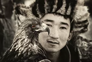 Images Dated 28th October 2016: Face of Eagle Hunter, Mongolia