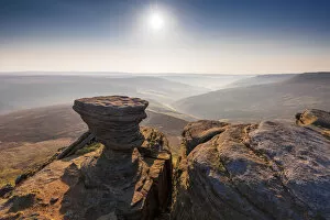 Images Dated 5th May 2018: Fairbrooke Naize rocks, Kinder Scout. English Peak District. UK