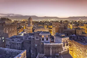 Images Dated 9th May 2015: Fairytale sunrise in the old town of Sana a