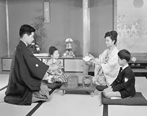 Toast Prints: Family Celebrating New Year In Japan