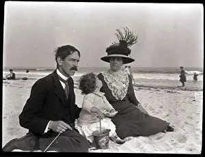 Outing Prints: Family Outing/Couple W/Child
