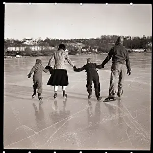 Ice Skating Prints: Family Vacation