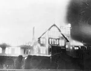 Lodgings Prints: Famous Del Monte Hotel on Fire
