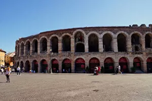 Images Dated 5th September 2015: Famous monument Arena di Verona