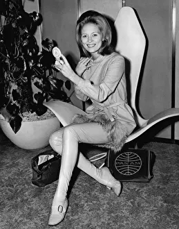 Faye Dunaway Arrives In New York