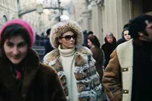 Faye Dunaway and Jerry Schatzberg Shopping in Moscow