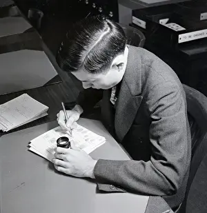 FBI Expert Comparing Fingerprints