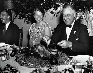 Dish Prints: FDR Slicing Turkey at Thanksgiving