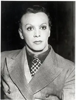 Cross Dresser Prints: Female Impersonator Leon La Verde