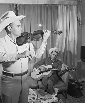 Fiddler and Guitarist