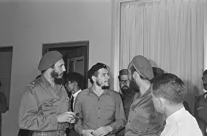 Fidel Castro and Che Guevera at Airport