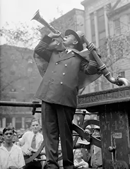 Fire Chief Sounding Horn