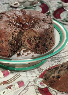 Images Dated 9th March 2010: First Slice Of Fruitcake