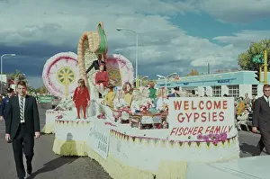 Huty25827 Prints: Fischer Quints Gypsy Day Parade