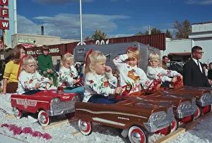 Huty25827 Prints: Fischer Quints Gypsy Day Parade