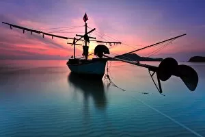Images Dated 16th May 2011: A fishing boat on Samroiyod beach