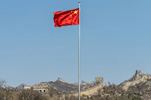 Beijing Gallery: The flag of China over the Great Wall of China