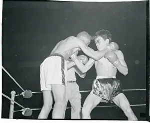 Flash Elorde Boxing Against Sandy Saddler