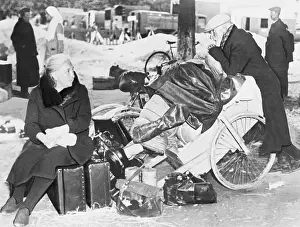 Hard Prints: Fleeing Elderly Refugees During German Conquest