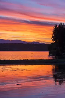 Images Dated 17th July 2015: Fletcher Bay at sunset, Olympics and Kitsap Peninsula, Bainbridge Island, Washington State, USA